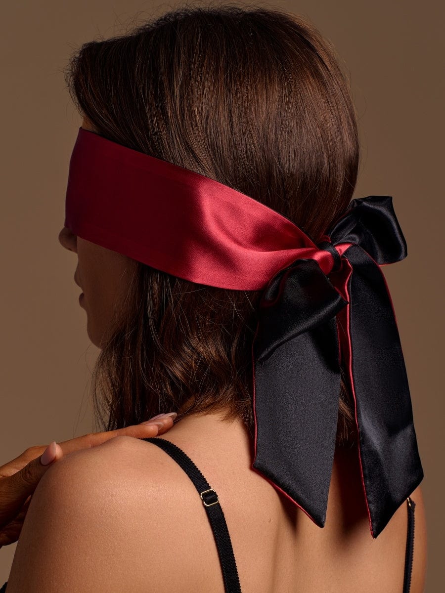 Gina Blindfold